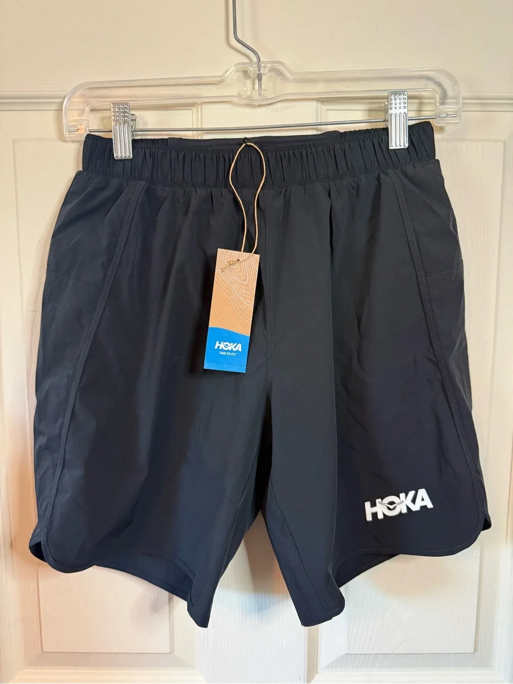 Hoka One One Men's Black performance Woven 7” Short Size Small NEW!